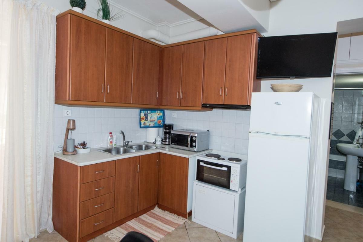 A Beautifull 2Nd Floor Apartment Close To The Port Kalamata Eksteriør billede